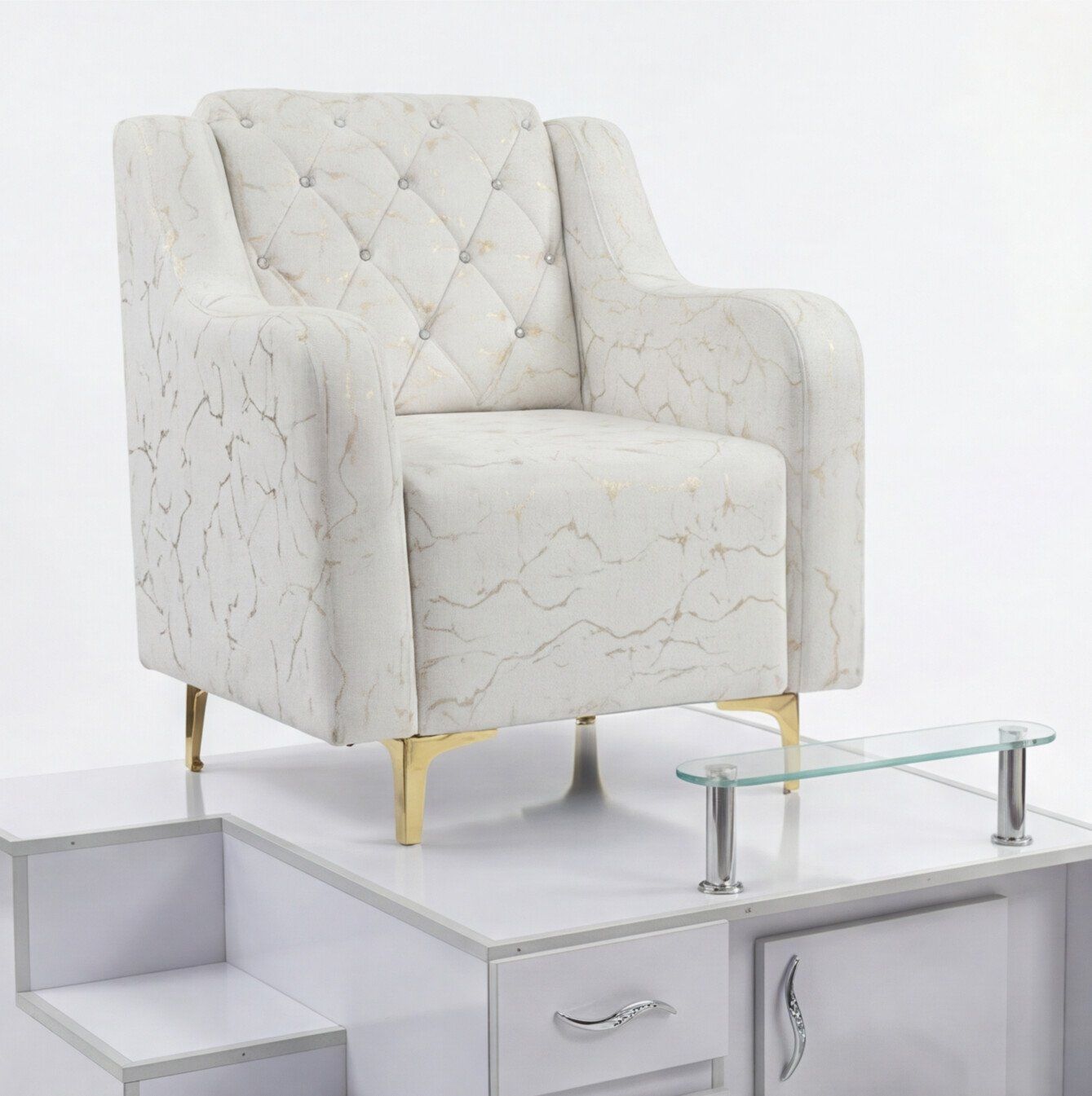 Combo Buenos Aires spa de uñas, sillón en tela mármol crema con apliques dorados, vista frontal